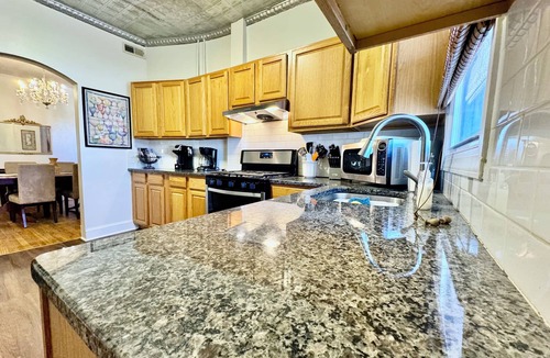 Downtown Baltimore House | Parkside Comfort & Spaciousness-Family Friendly