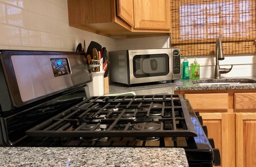 Downtown Baltimore House | Parkside Comfort & Spaciousness-Family Friendly