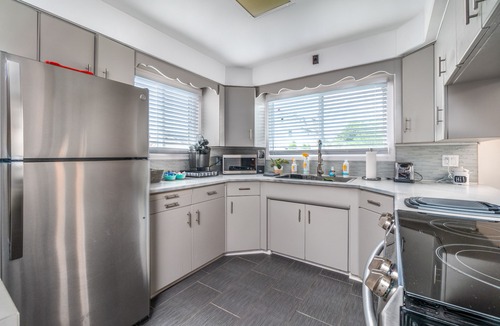 Niagara Falls House | Parkside Estate, Niagara Falls, USA + Free Parking