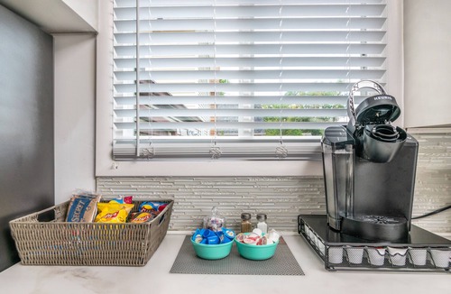 Niagara Falls House | Parkside Estate, Niagara Falls, USA + Free Parking