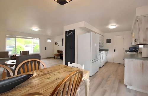 Creswell House | Parkside Family Home Near Eugene