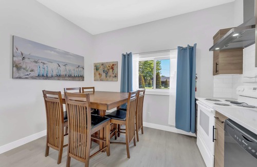 Ruthven Apartment | Parkside Flat #5 - Seacliff Beach Suites