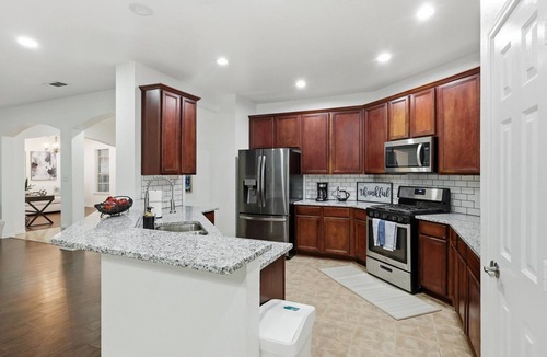 Burleson House | Parkside Fully Furnished 4BR Family Home