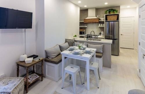 Inner Harbour Apartment | Parkside Getaway in Downtown Kingston