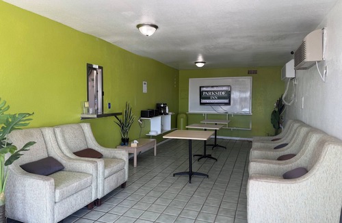 Sweetwater Hotel | Parkside Inn by PHG - Sweetwater