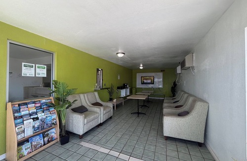 Sweetwater Hotel | Parkside Inn by PHG - Sweetwater