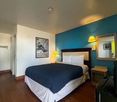 Sweetwater Hotel | Parkside Inn by PHG - Sweetwater