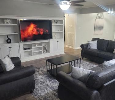 Texarkana House | Parkside Manor