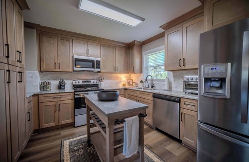 Clarkdale House | Parkside Place: Spacious 3BR Home with Game Room & Grill
