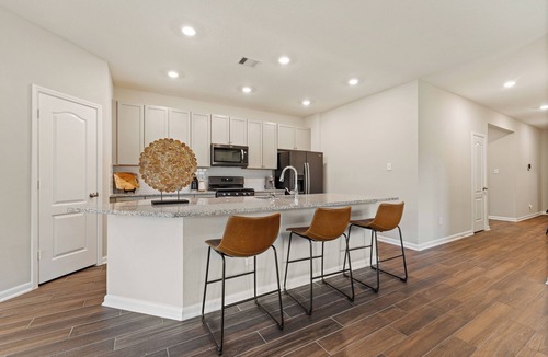 Magnolia House | Parkside Retreat Near TX Renaissance Festival
