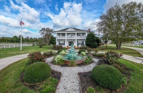 Parkton House | Parkton Place, outdoor venue with pavilion, “where you are kind of a big deal!”