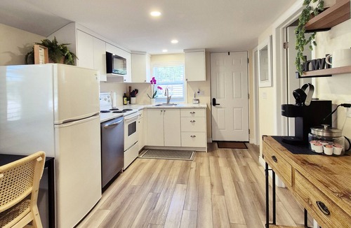 Ruthven Cottage | Parkview Boho Cottage 5 - Cedar Serenity