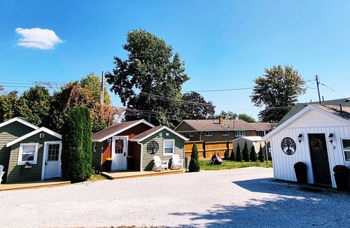 Ruthven Cottage | Parkview Boho Cottage 5 - Cedar Serenity