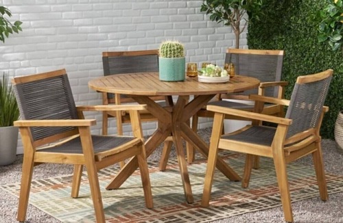 Mossyrock House | Parkview hot tub grill fire pit