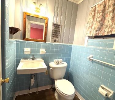 Linville Falls Hotel | Parkview Lodge & Cabins