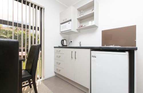 Pukekohe Hotel | Parkview Motor Inn