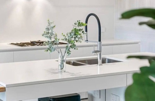 Mornington Apartment | Parkvue 11 | Perfect for Two