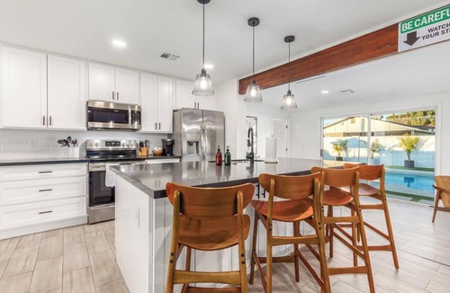 Tempe House | Parkway Pearl by ASU | Heated Pool, Fire Pit, Putt