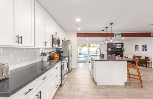 Tempe House | Parkway Pearl by ASU | Heated Pool, Fire Pit, Putt