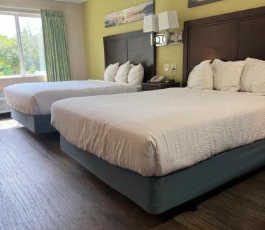 Fish Creek Hotel | Parkwood Lodge
