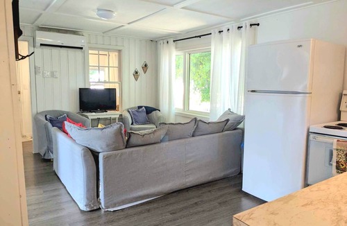 Pointe-du-Chene Cottage | Parlee beach family getaway cottage