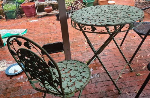 Ballarat East House | parotts on the creek.