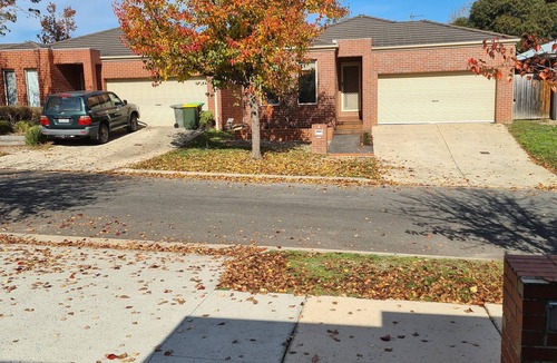 Ballarat East House | parotts on the creek.