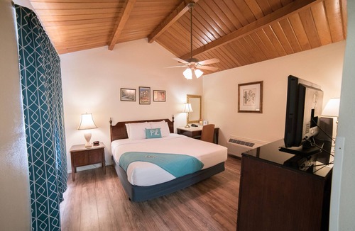 Kanab Hotel | Parry Lodge
