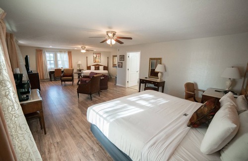 Kanab Hotel | Parry Lodge