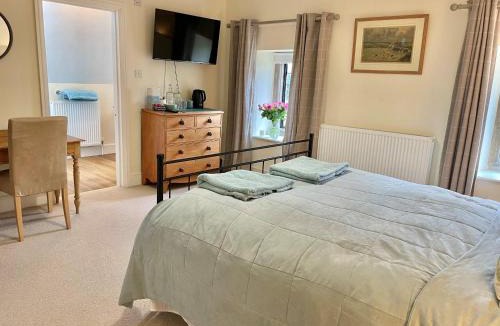 Badminton Bed & Breakfast | Parsonage House, Badminton