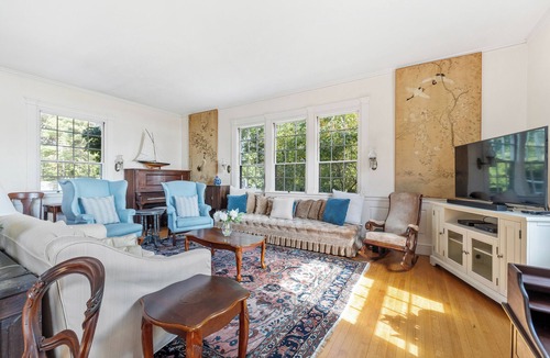 Kennebunk House | Parsons Beach Front Secluded Escape