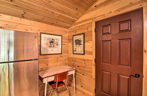 St George Cabin | Parsons Cabin w/Fire Pit & River Access!