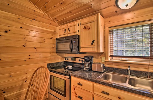 St George Cabin | Parsons Cabin w/Fire Pit & River Access!
