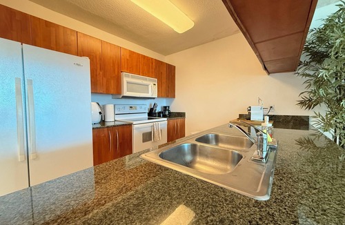 Brickell Apartment | Partial Ocean 3 Beds -1 bath Brickell @ownpm10