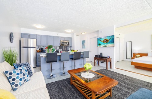 Waikiki Apartment | Partial Ocean View Condo with King or Queen Bed and Parking