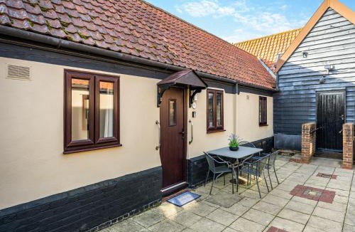 Colchester Apartment | Partridge - Uk48173