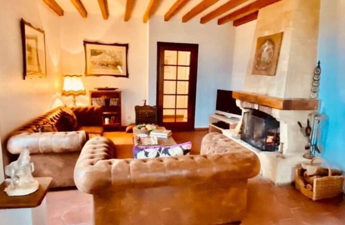 Lapeyrouse-Mornay Villa | Party Villa