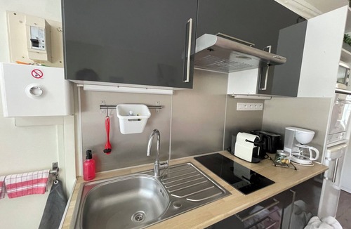 Bayeux Apartment | Parvis Cathédrale Bayeux charming studio apartment