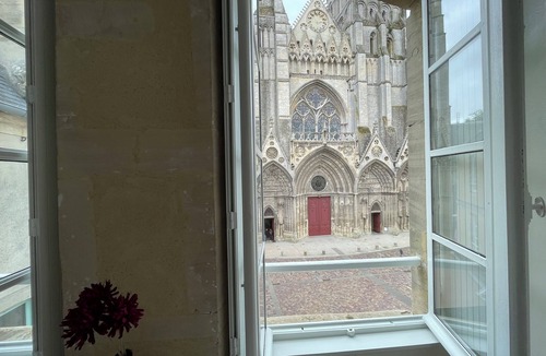 Bayeux Apartment | Parvis Cathédrale Bayeux charming studio apartment
