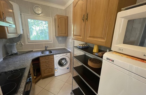Almadraba-Canyelles Apartment | PAS. Views of Canyelles, private parking and Wifi