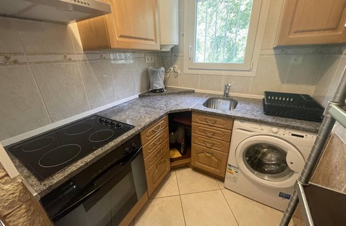 Almadraba-Canyelles Apartment | PAS. Views of Canyelles, private parking and Wifi