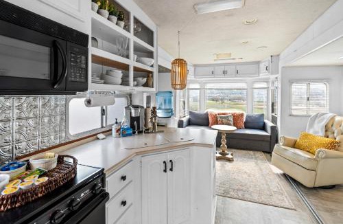 Talent Apartment | Paschal Winery - Glamp Cottage Trailer