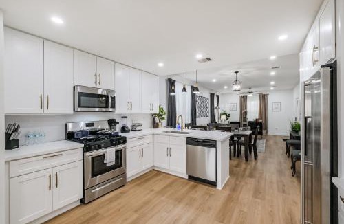 Northside House | Paschall Heights Fully Fenced King Suite