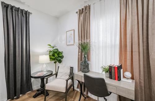 Northside House | Paschall Heights Fully Fenced King Suite