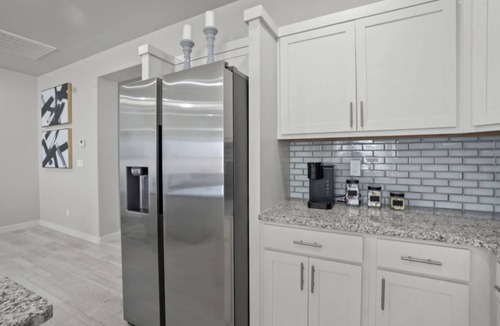 Biggs Field House | Paseo Haven- 4bdrm sanctuary