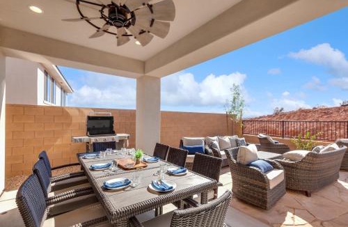 Washington House | Paseos 1213 Brand New Home, Private Hot Tub, BBQ Grill, Ping Pong, Air Hockey, and More!
