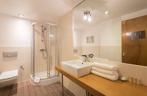 Faraday Hotel | Pasha