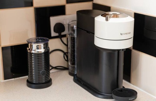 Hampton Wick Apartment | Pass the Keys | Bright spacious flat with free parking