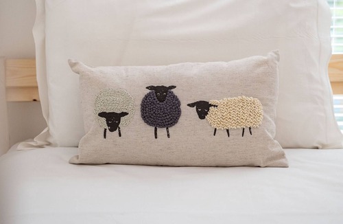 High Wycombe Apartment | Pass the Keys | Central and Modern 2 Bed Flat 6ppl