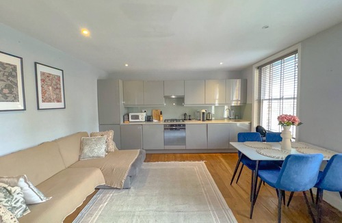 Soho Apartment | Pass the Keys | Central 2 Bed 2 Bath Duplex